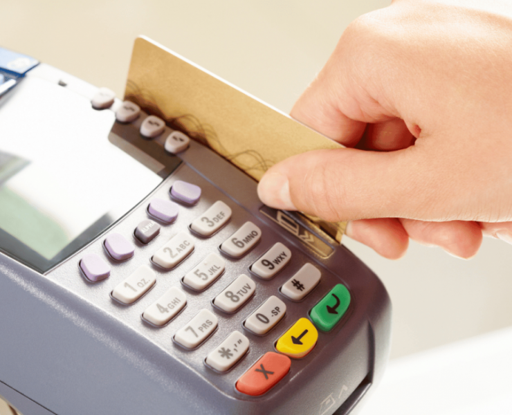 Penipuan kartu kredit merupakan