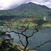 danau kembar bali