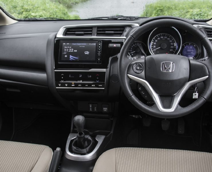 Aksesoris Mobil Jazz Yang Wajib Ada! imgd.aeplcdn.com