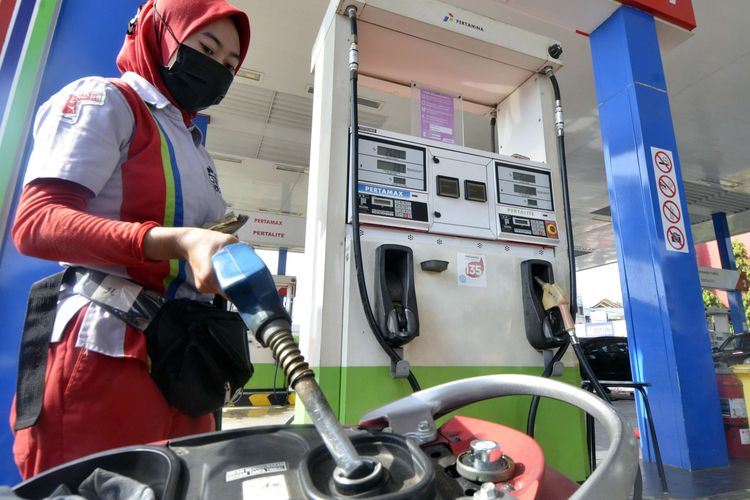 Puncak Arus Mudik Dan Balik: Permintaan BBM Jenis Gasoline Naik ...