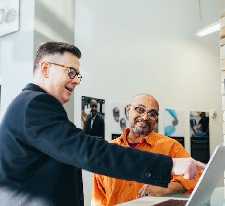 Ilustrasi tugas dan skill sales canvaser (Unsplash)