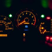 Penyebab Lampu Indikator Mobil Menyala-alex-mccarthy-BKM4T2BLlFE-unsplash