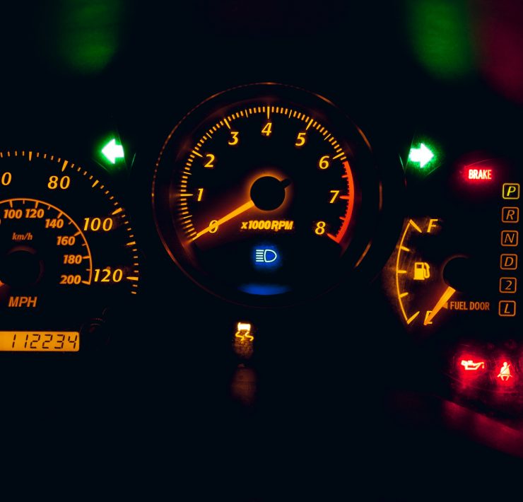 Penyebab Lampu Indikator Mobil Menyala-alex-mccarthy-BKM4T2BLlFE-unsplash