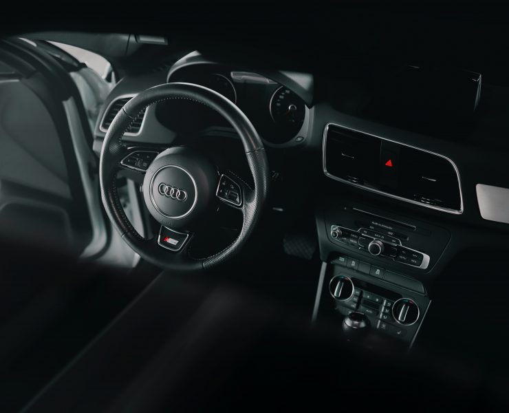 Perbedaan AC Mobil Listrik dan Mobil Konvensional-maxim-hopman-Q_l5NzA8o4Y-unsplash